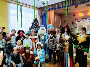  НОВОГОДНИЙ ПРОЕКТ "ДЕТИ -ДЕТЯМ"