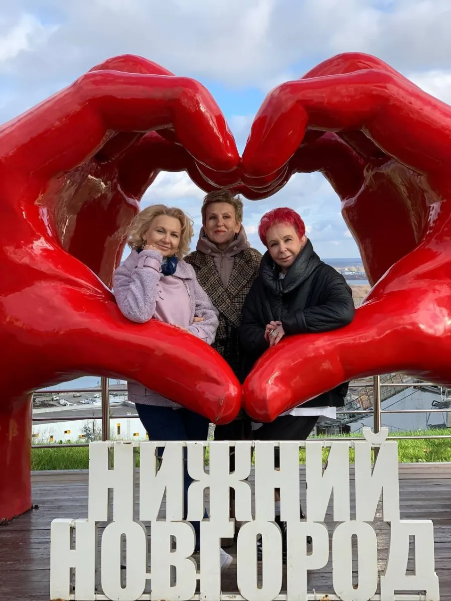 28 октября представители администрации школы Грота в лице заместителей директора Подшивкиной Е.В., Никитиной С.А. и Артамоновой М.В. заключили договор о сотрудничестве с Нижегородской областной специальной школой-интернатом для слепых и слабовидящих детей.