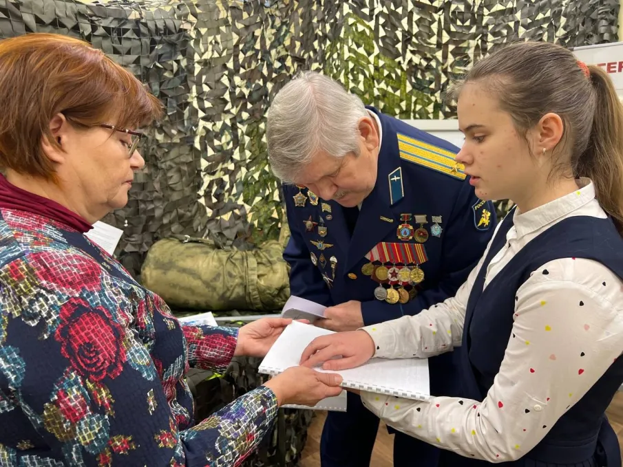  В нашем школьном музее появились экспозиции , посвящённые Героям СВО 