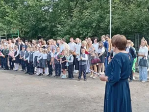 1 сентября в нашей школе прошла торжественная линейка, посвященная Дню знаний. 