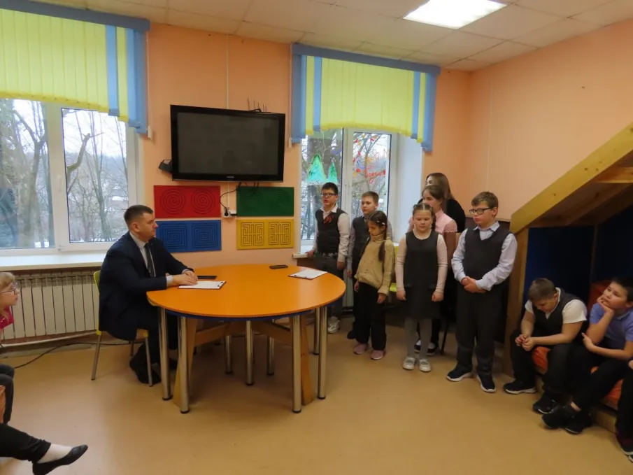 Сегодня в нашей школе прошло мероприятие, ставшее традиционным - "Почитай мне книгу"