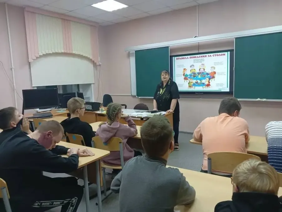 ПОСЛЕ УРОКОВ (ЧАС ВОСПИТАТЕЛЯ)